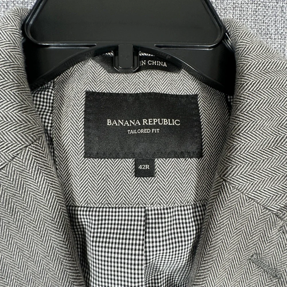 Banana Republic Blazer Mens 42R Gray Herringbone Tailored Fit Cotton Sport Coat